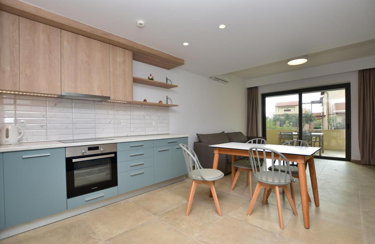 Rosemary Apartments Палиохора Екстериор снимка