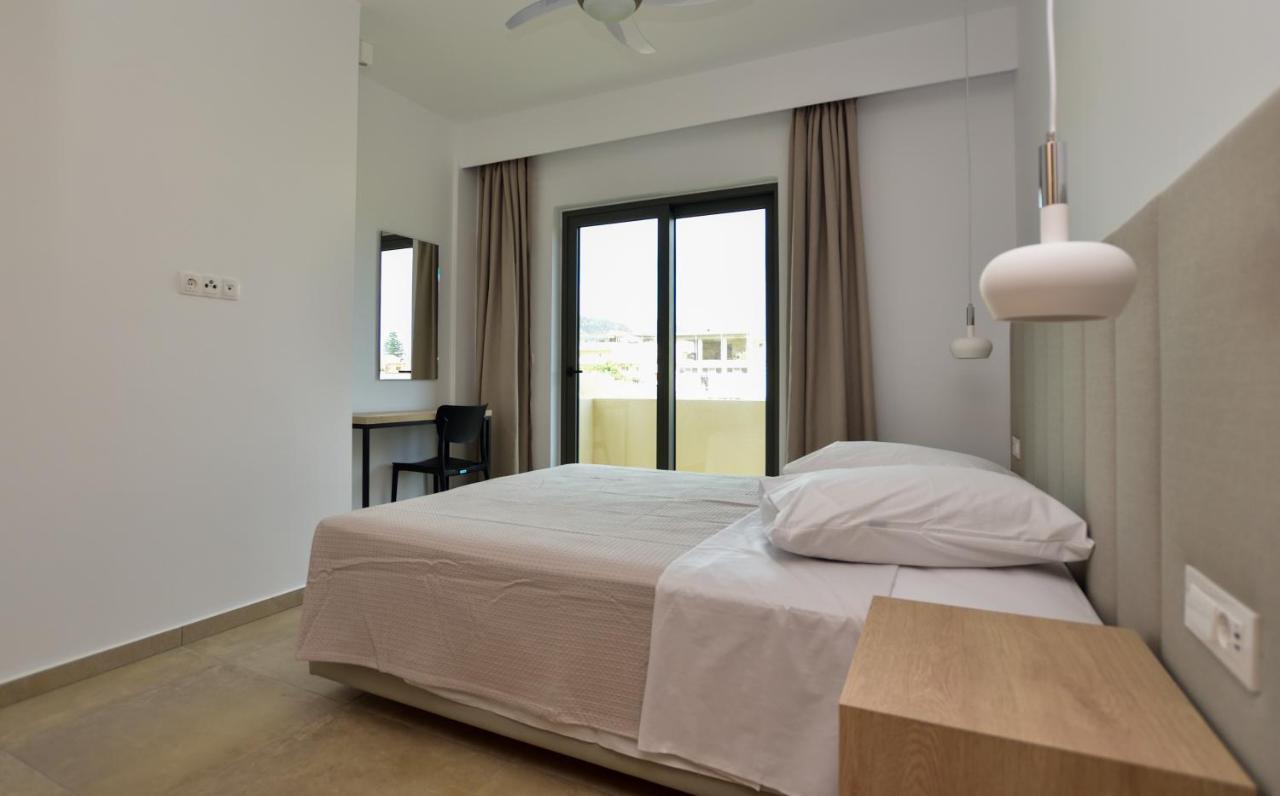 Rosemary Apartments Палиохора Екстериор снимка