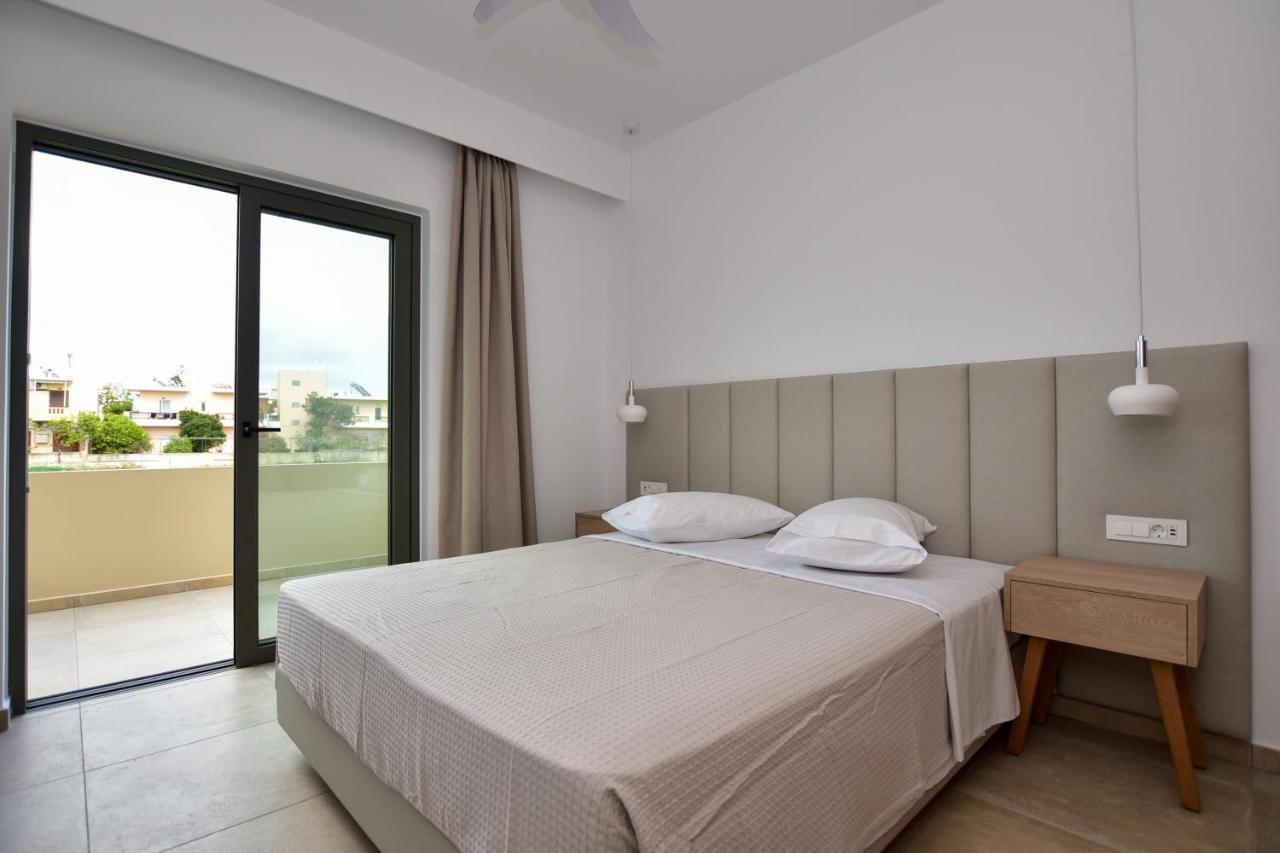 Rosemary Apartments Палиохора Екстериор снимка