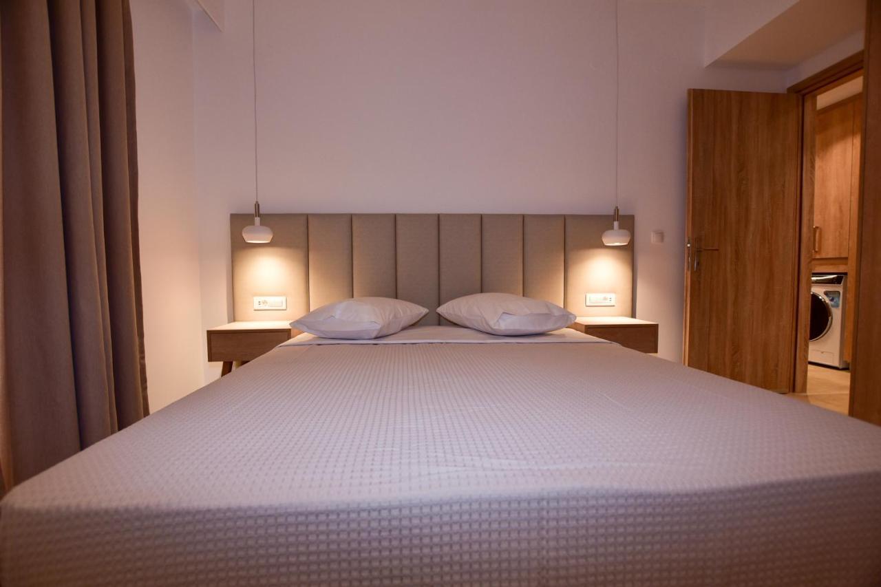 Rosemary Apartments Палиохора Екстериор снимка